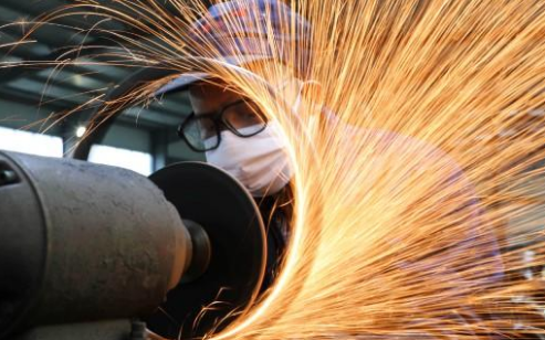 تباطؤ أنشطة المصانع بالصين في مايو وسط طلب ضعيف