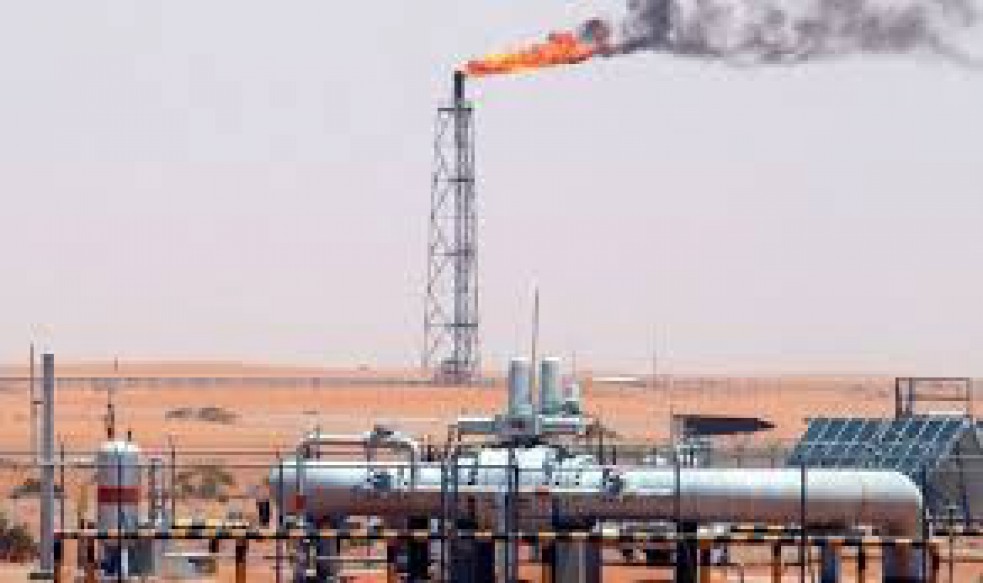 مختصون: ارتفاع أسعار النفط فرصة مشروطة للنهوض الاقتصادي