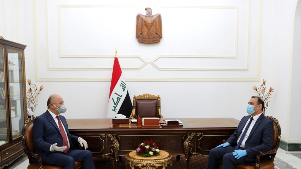 صالح يؤكد لوزير التخطيط أهمية مضاعفة الجهود لإيجاد سياسة مالية تحقق الاستقرار بالظروف الراهنة