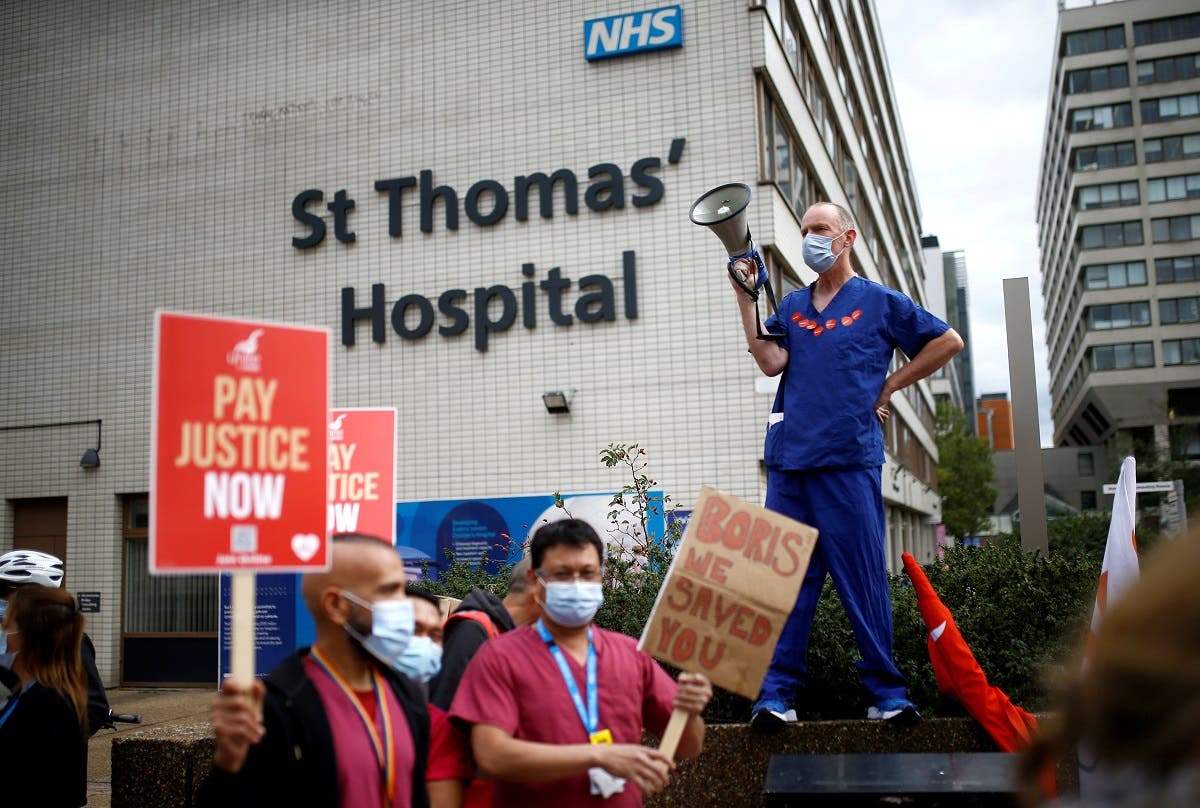 إغلاق أوروبي لاحتواء “كابوس” كورونا.. والغضب الشعبي يتزايد