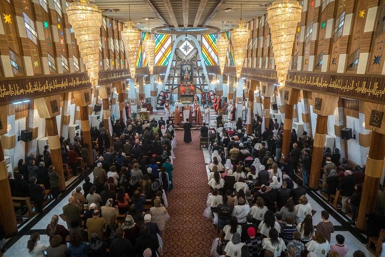 مسيحيو العراق.. بين البهجة بزيارة البابا واليأس من التغيير