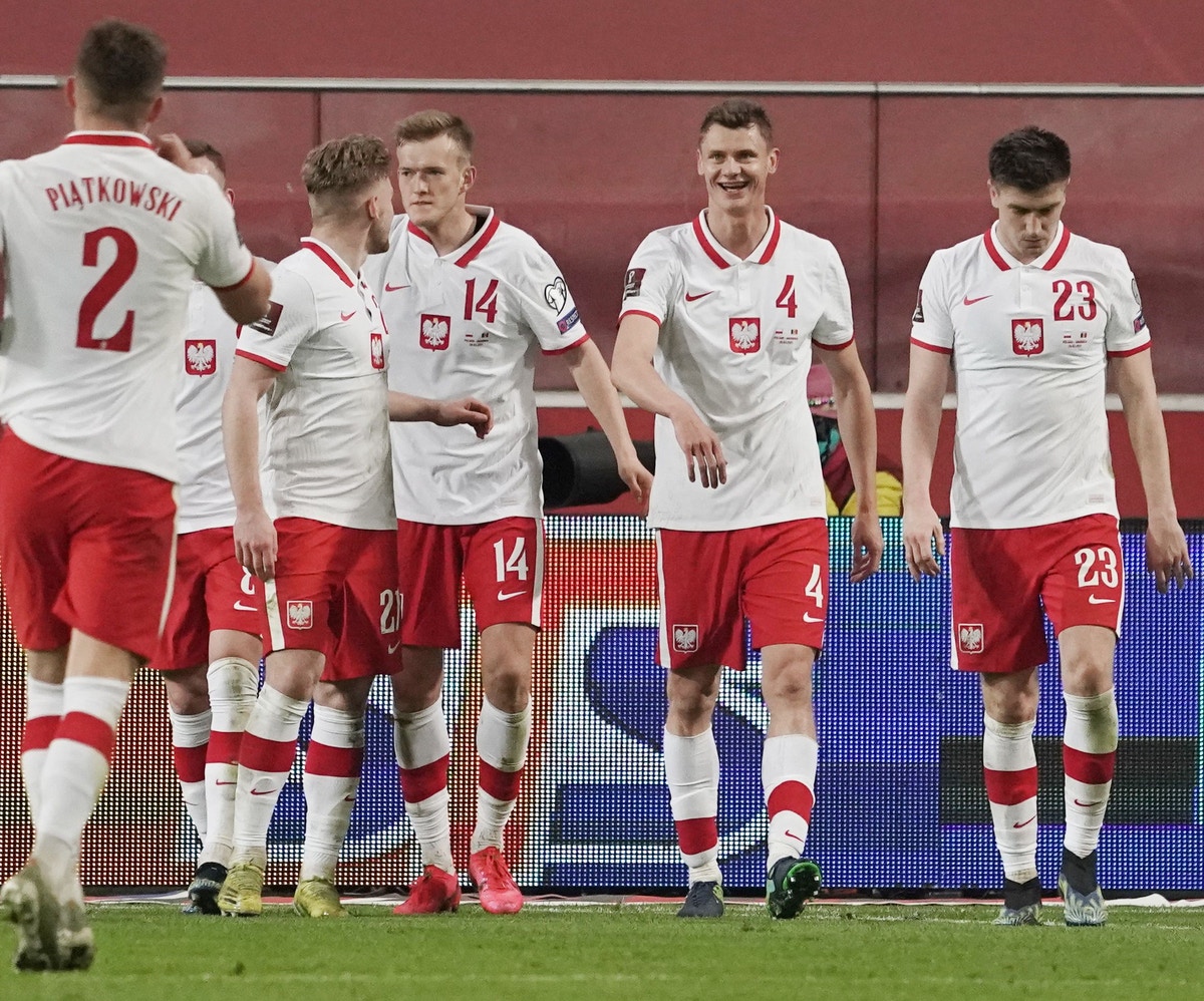 تصفيات كأس العالم.. إصابة اثنين من لاعبي بولندا بكورونا قبل مواجهة إنجلترا