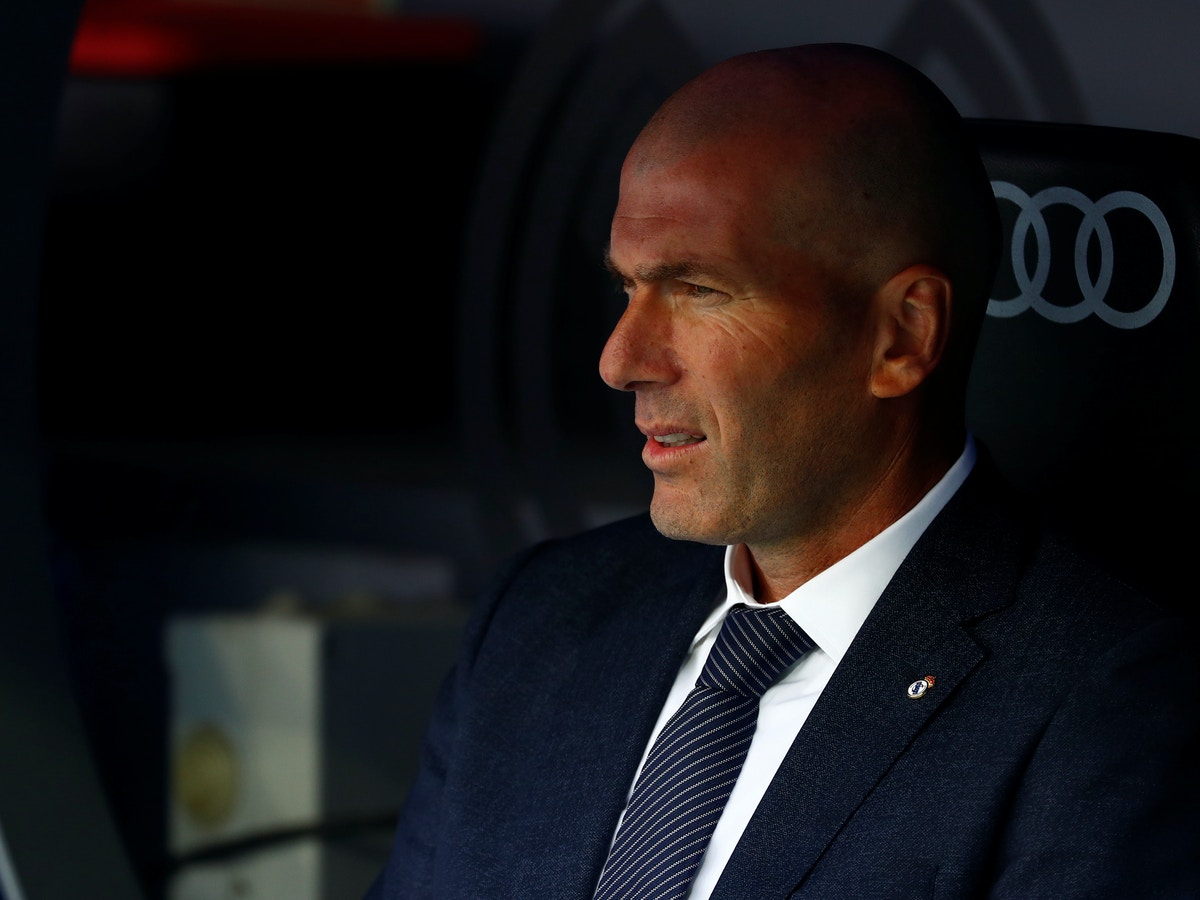 زيدان: التهديد باستبعادنا من دوري الأبطال أمر سخيف