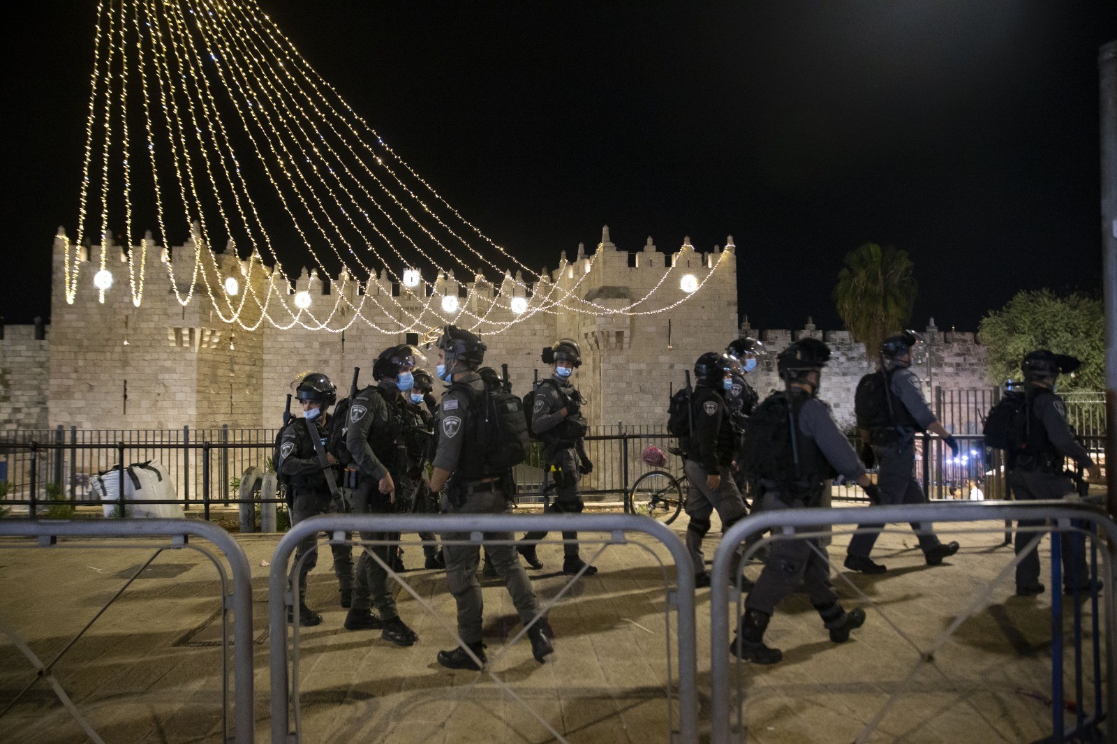 أكثر من 100جريح في مواجهات ليلية في القدس