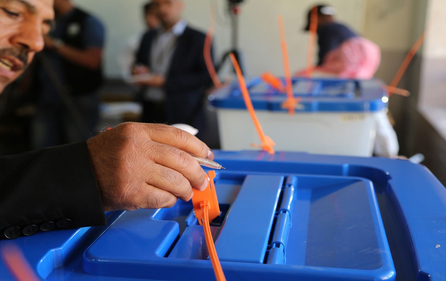 سيناريو تأجيل الانتخابات يعود إلى الواجهة مجدداً لتمديد عمل الحكومة