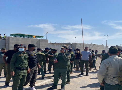 في البصرة.. حمايات محطة كهرباء الزبير يتظاهرون رفضا لقرار تسريحهم من العمل