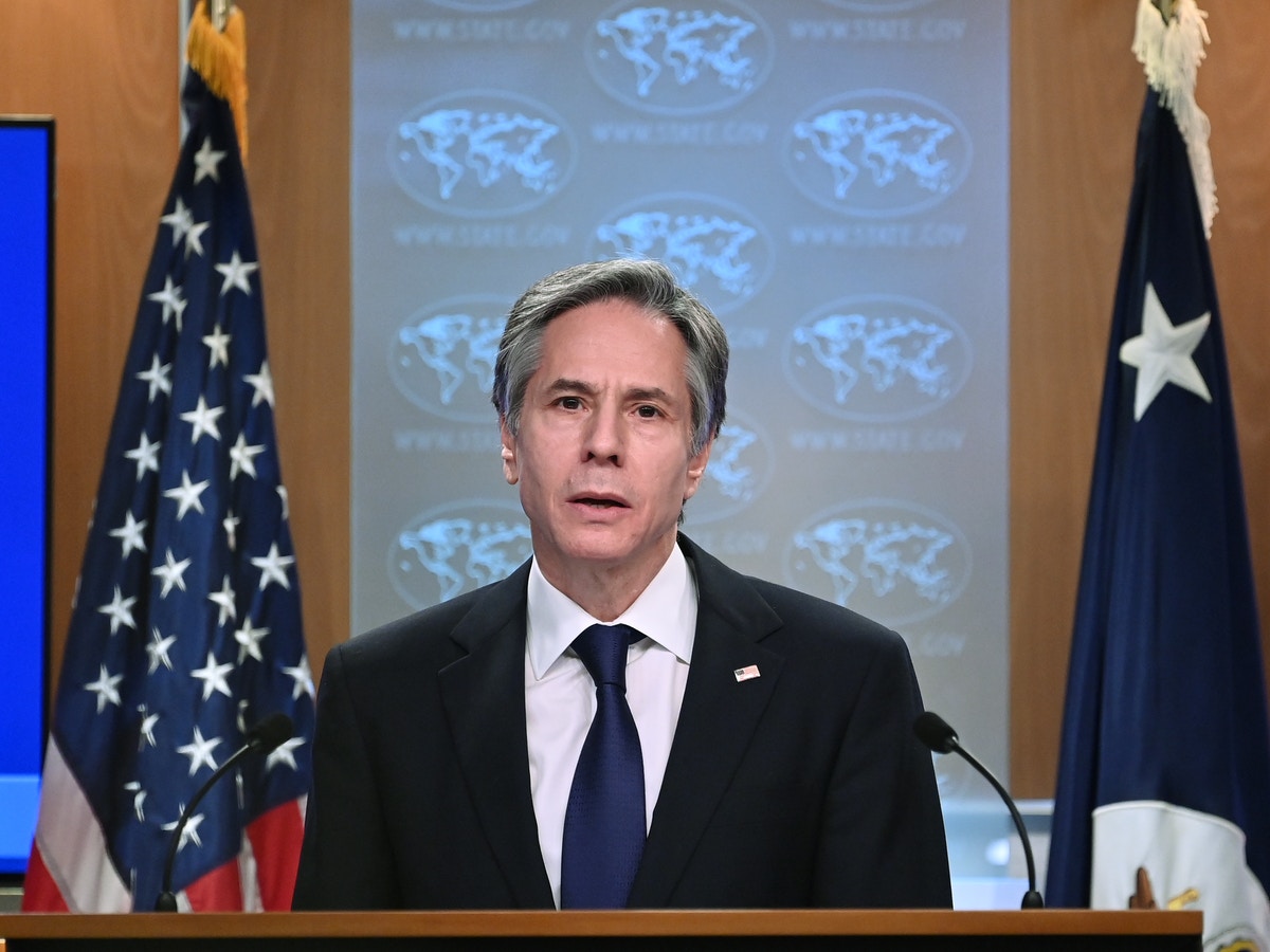 بلينكن: يجب أن يتمتع الفلسطينيون والإسرائيليون بـ”إجراءات متساوية”