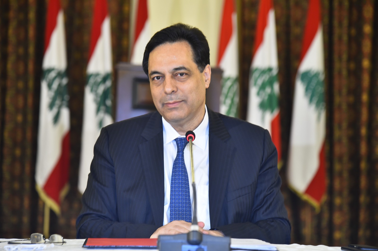 حسان دياب ينوي زيارة العراق لتوقيع اتفاق النفط مقابل الخدمات الصحية