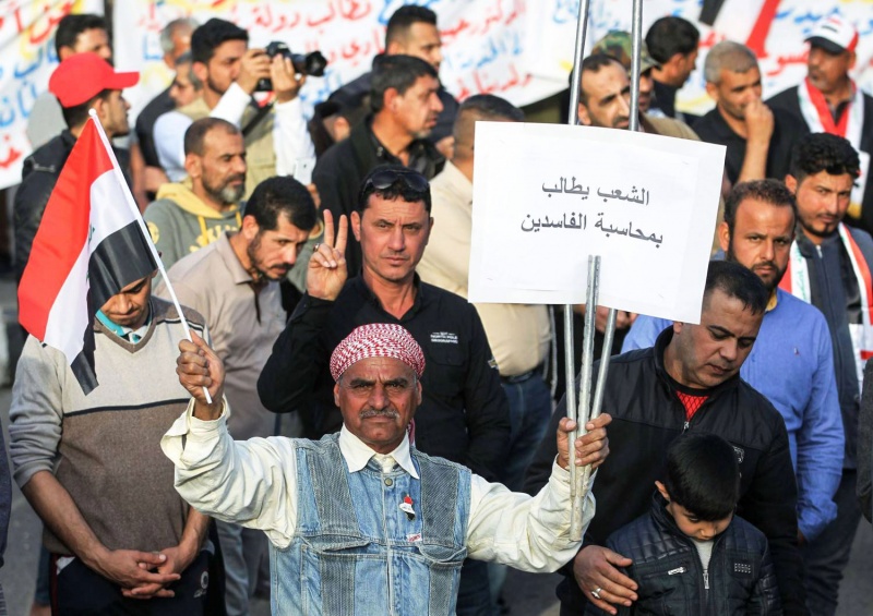 تقارير: مذكرات قبض جديدة بحق سياسيين من الخط الأول