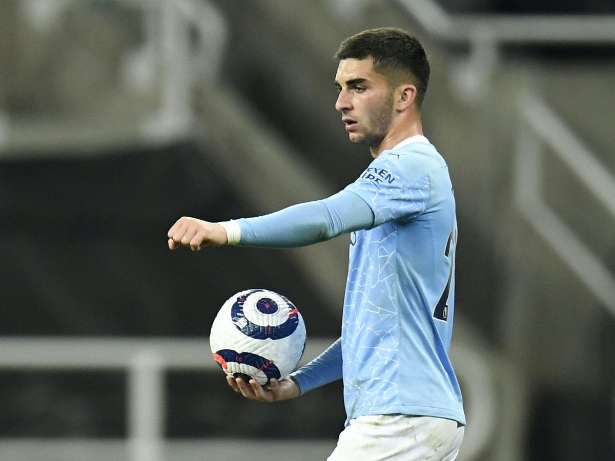 هاتريك توريس تقود السيتي لتحقيق رقم قياسي جديد