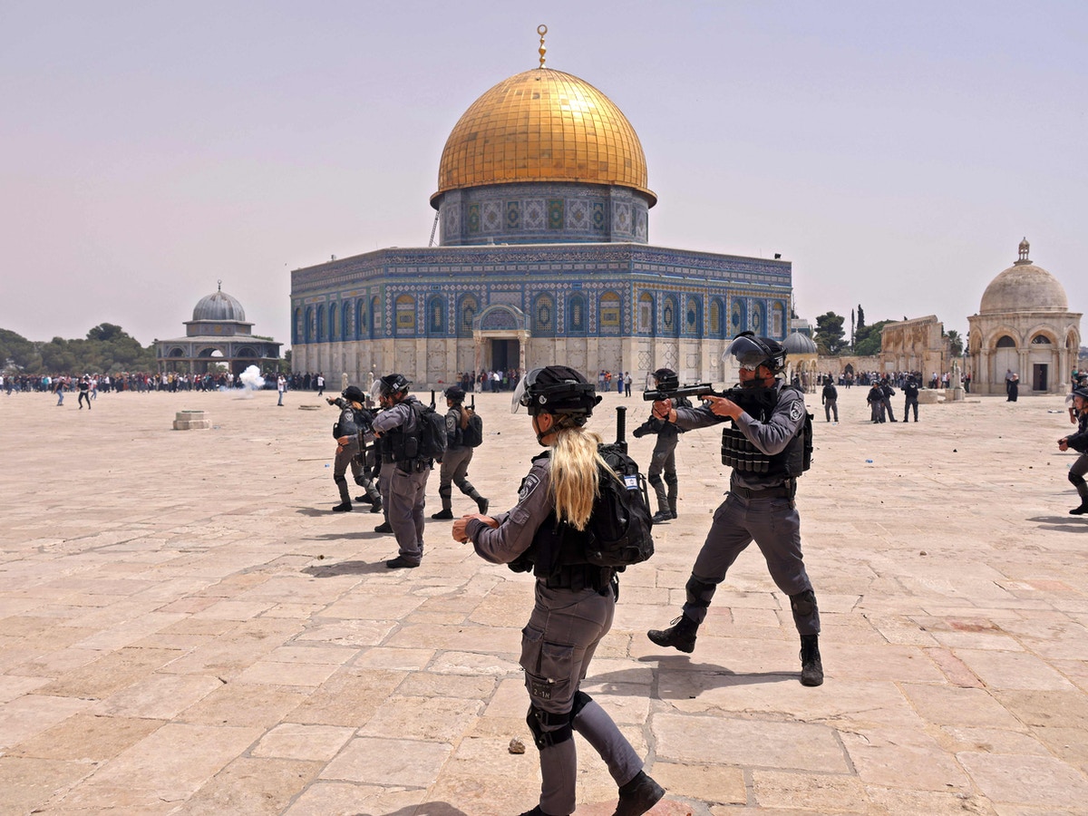 إسرائيل تقمع مسيرة في القدس تطالب بفك حصار حي الشيخ جرّاح