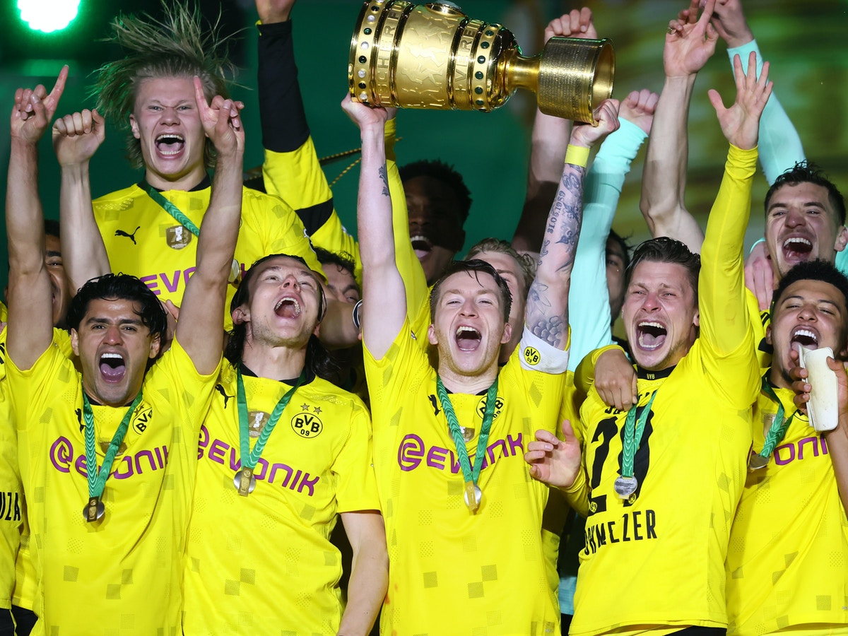 دورتموند يسحق لايبزيغ برباعية ويتوج بكأس ألمانيا