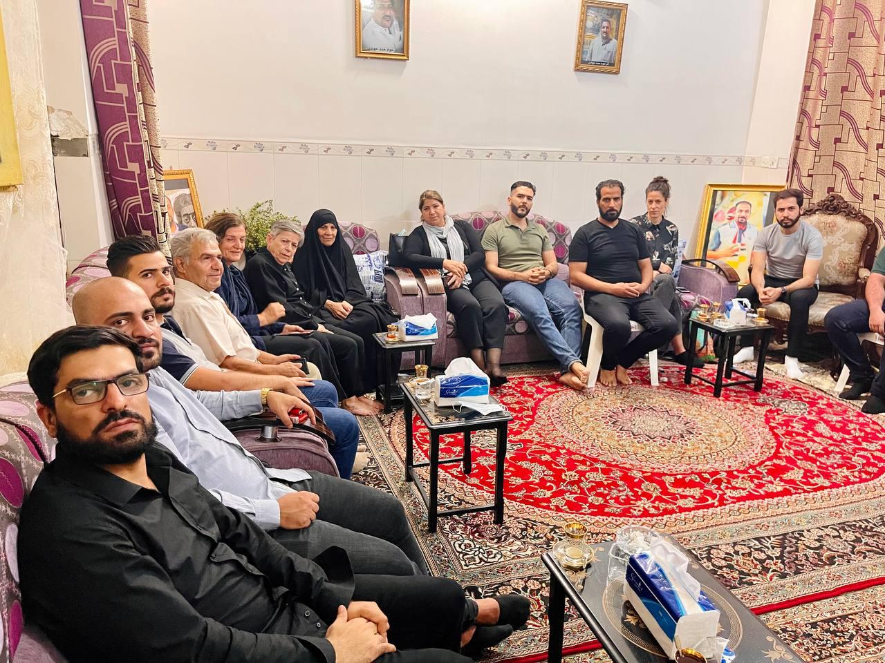 وفد من اتحاد طلبة بغداد يزور عائلة الشهيد الوزني