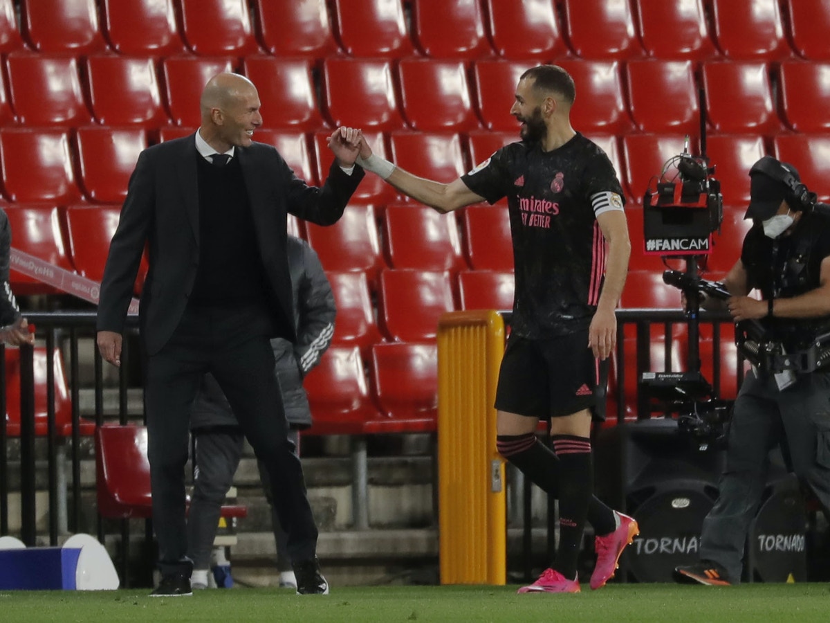 ريال مدريد يكتسح غرناطة ويواصل مطاردة أتلتيكو على اللقب