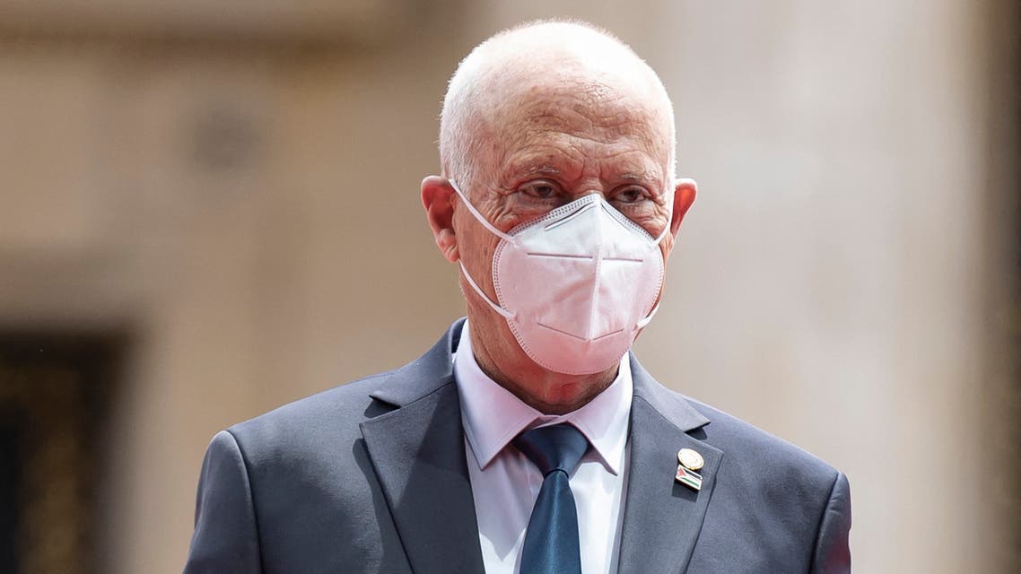 رئيس تونس: بعض السياسيين من نفس سلالة كورونا