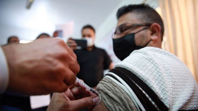 في البصرة.. دعوات للإسراع بتلقي لقاح كورونا لتزايد أعداد الحالات الحرجة