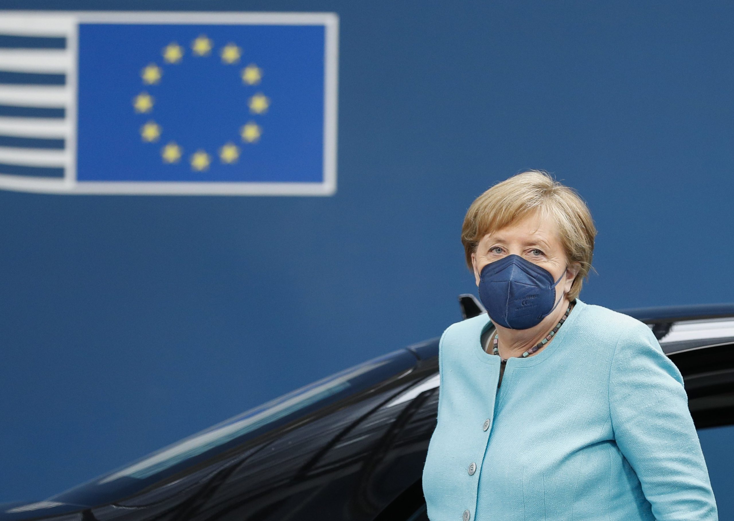 ميركل: الاتحاد الأوروبي يستبعد عقد قمة مع بوتين