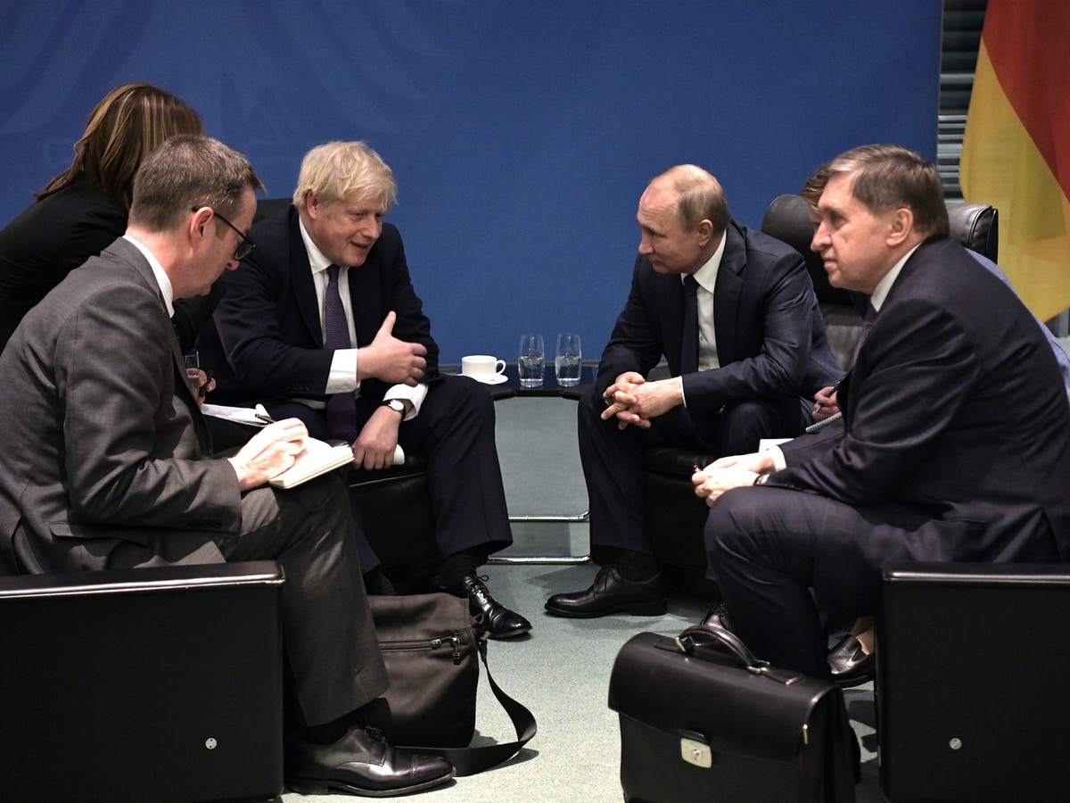 بعد قمة بايدن.. الكرملين: لقاء بوتين وجونسون “قد يكون ممكناً”