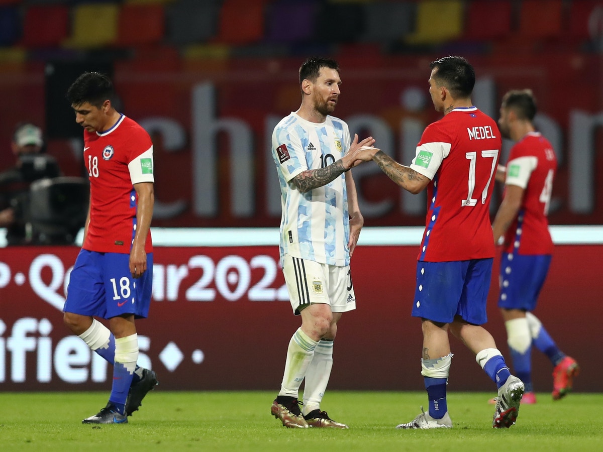 الأرجنتين تكتفي بالتعادل مع تشيلي في تصفيات كأس العالم