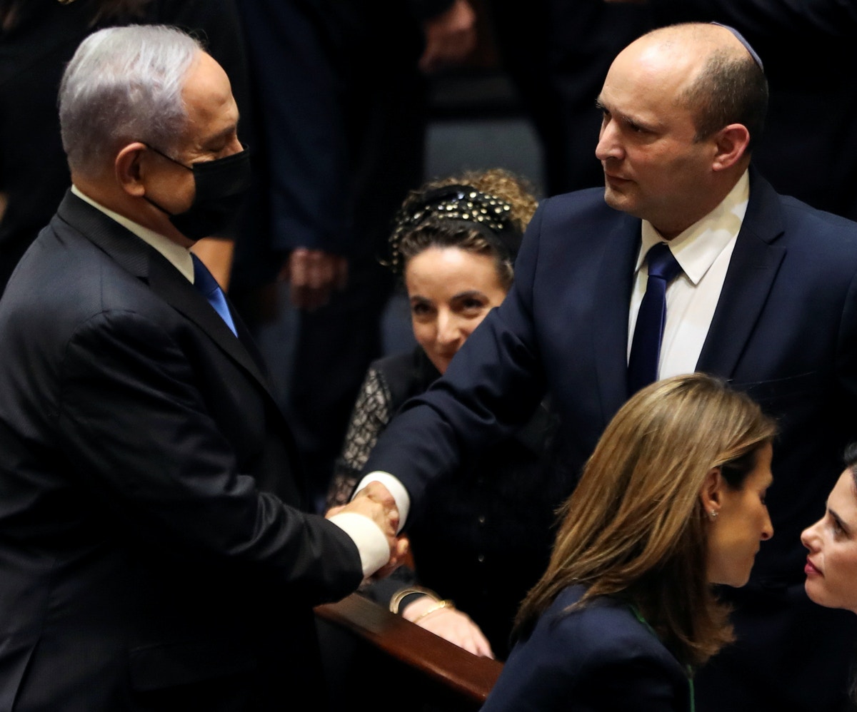 بينيت يرفع “حظر نتنياهو” تمهيداً للتفاوض بشأن الاتفاق النووي