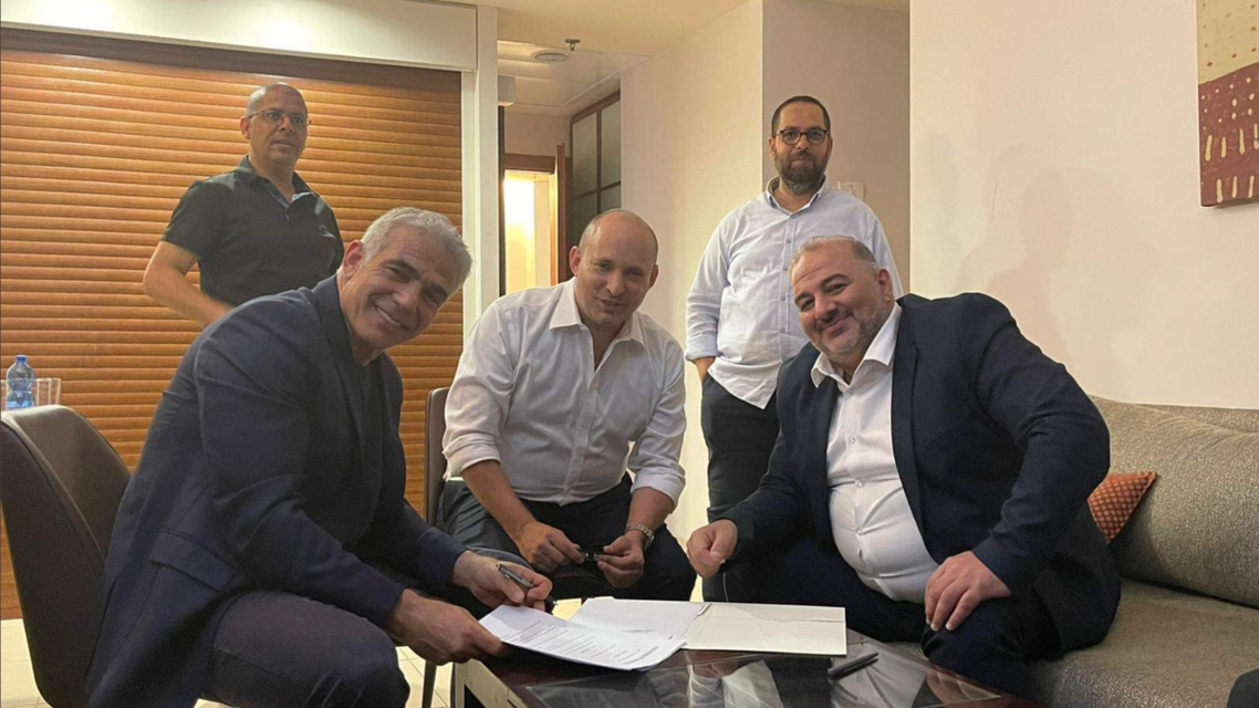 الفلسطينيون لا يرون فارقا يذكر بين الزعماء الإسرائيليين السابقين والمقبلين