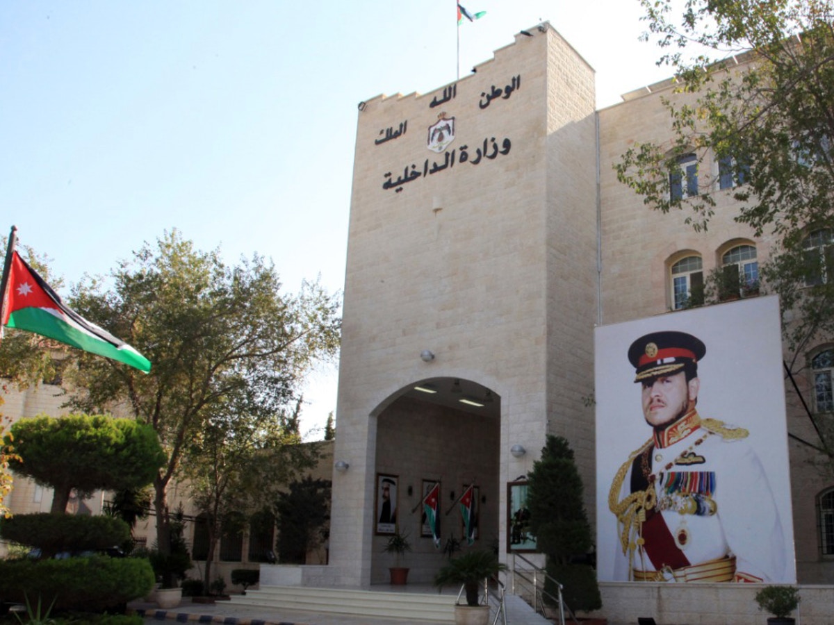 الأردن يعلن إصابة عدد من أفراد “الأمن العام” إثر “هجمات مسلحة”