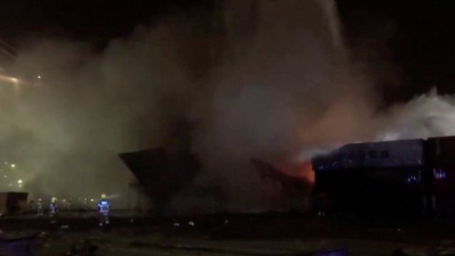 “أسوشيتيد برس” تنشر تفاصيل جديدة عن حادثة الانفجار في ميناء جبل علي في دبي
