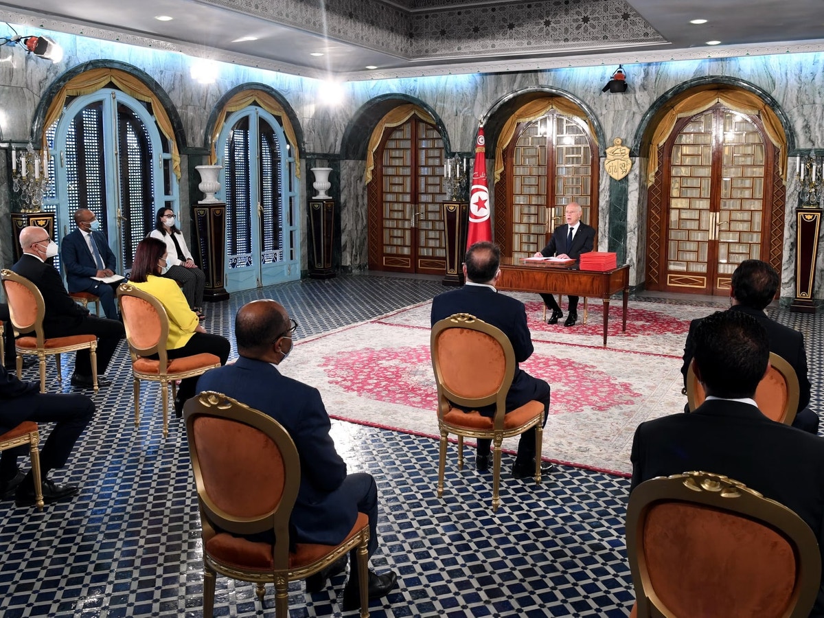 الرئيس التونسي يكشف لأول مرة: هناك محاولات لاغتيالي.. و”الصواريخ” جاهزة لعقابهم