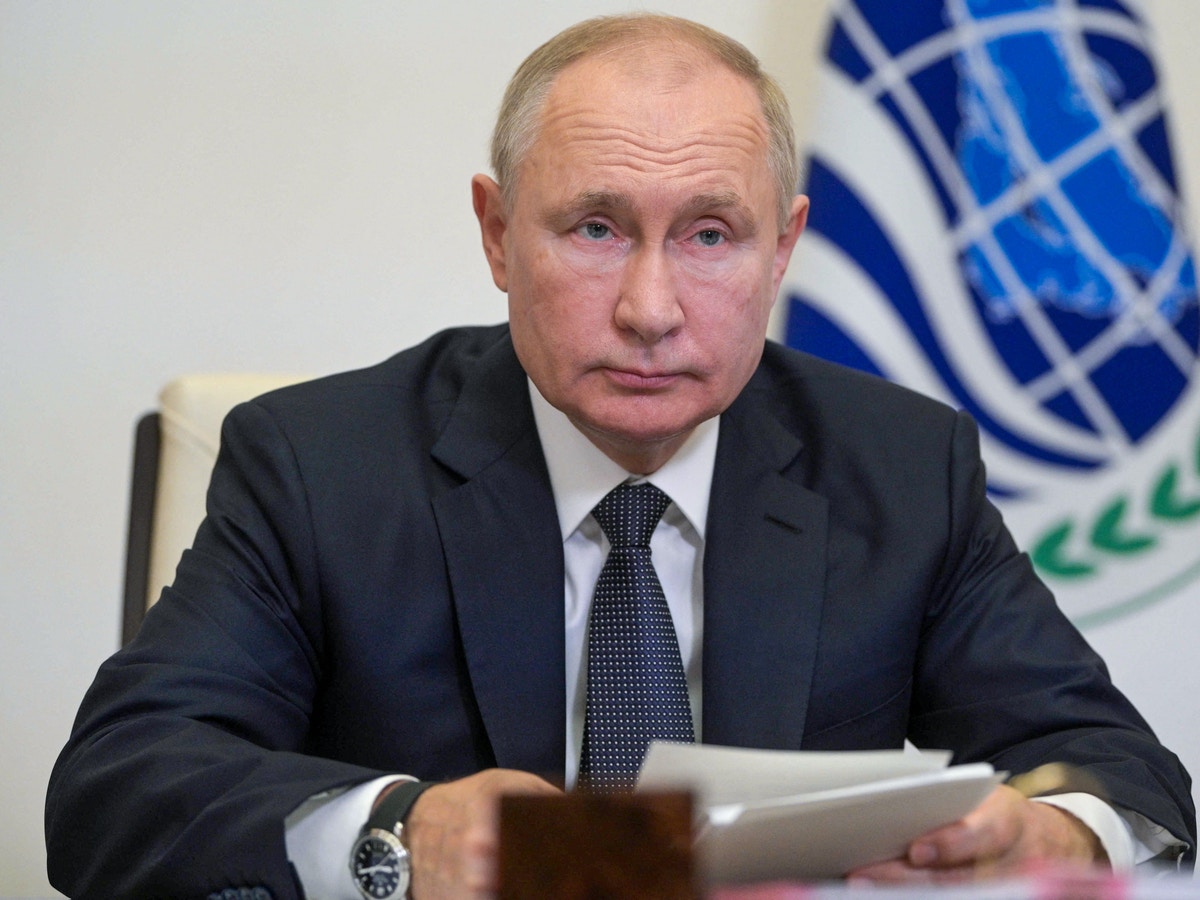 بوتين: الانسحاب الأميركي “المُتسرع” من أفغانستان “يُشبِه الهُروب”