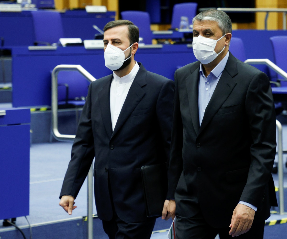 فرنسا تدعو إيران لـ”تجنب التصعيد” في المحادثات النووية