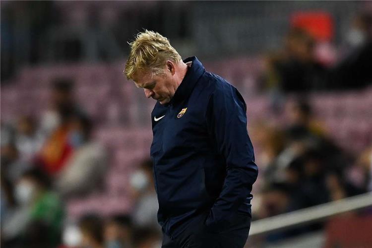 أول تعليق لكومان بعد سقوط فريقه برشلونة بثلاثية أمام بنفيكا