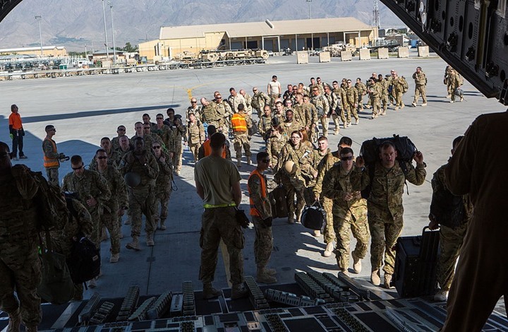 بالإنفوجرافيك.. ماذا جنت أفغانستان بعد عقدين من الاحتلال الاميركي؟