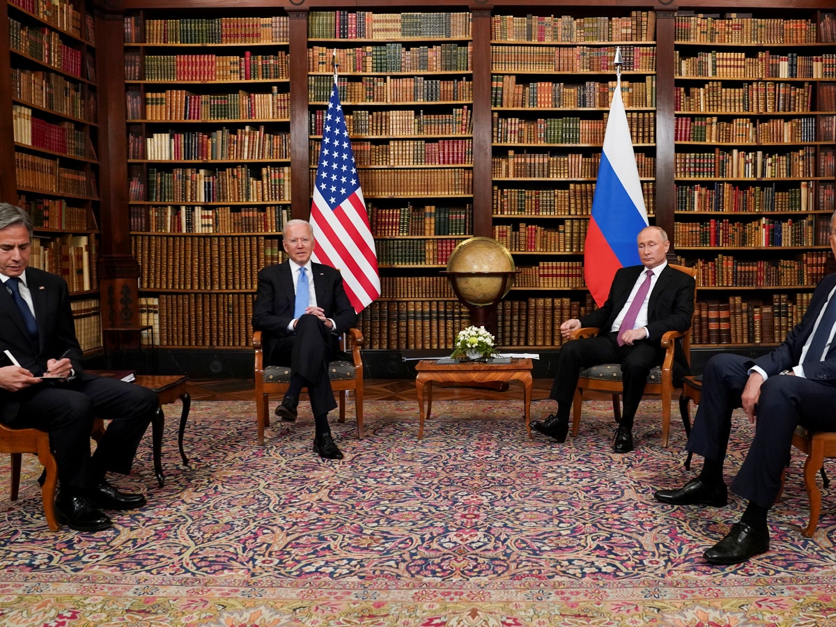 موسكو تحذر من لجوء واشنطن لوسائل “جديدة” لتغيير أنظمة الدول