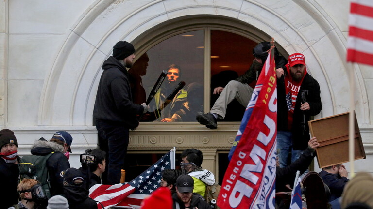 الحكم بالسجن على امرأة وصفت اقتحام الكابيتول بـ”أفضل يوم على الإطلاق”