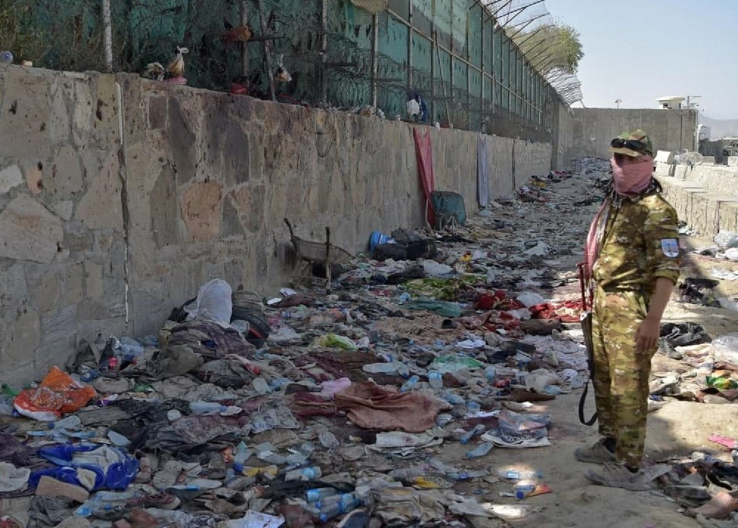 نحو 200 قتيل وجريح في حصيلة غير نهائية لتفجير استهدف مسجداً بأفغانستان