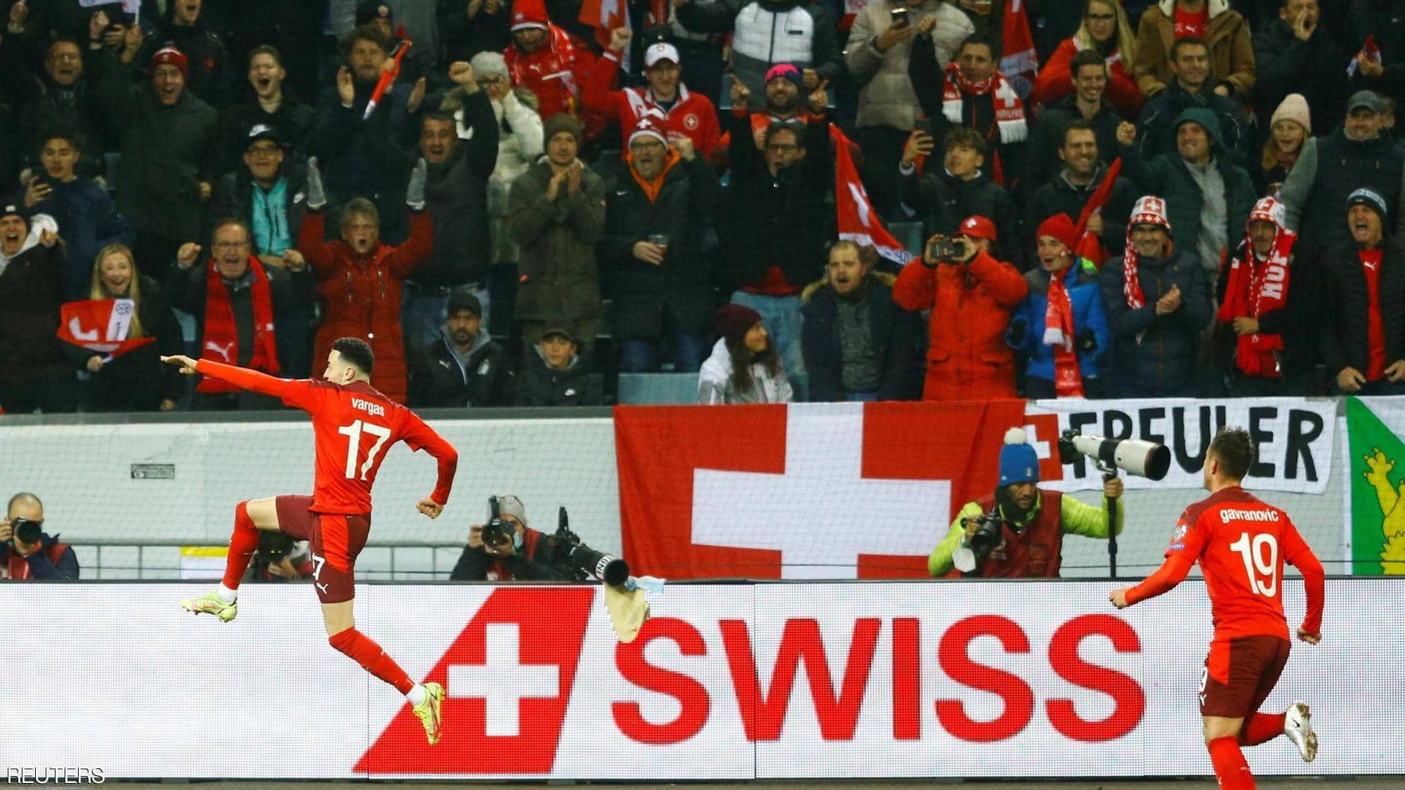 سويسرا تتأهل لمونديال 2022 وترسل إيطاليا إلى الملحق