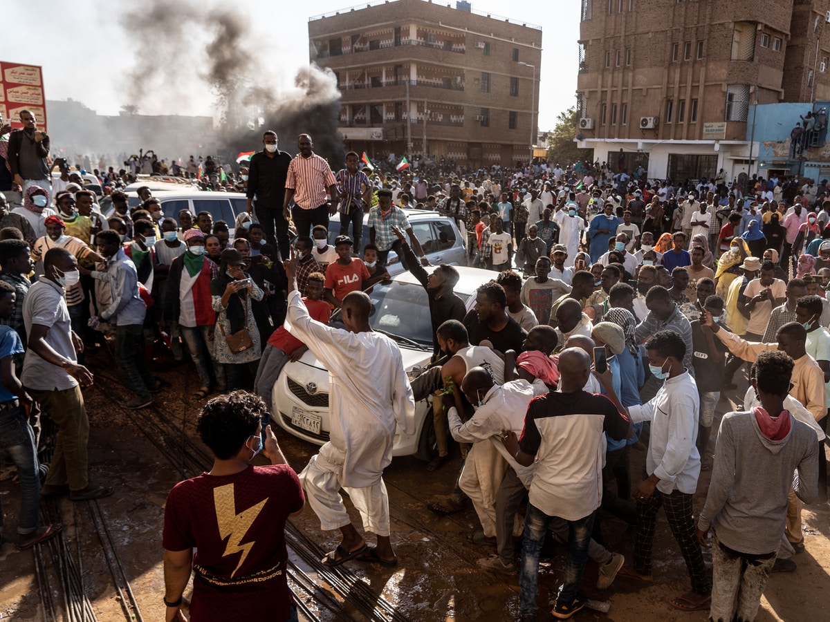 تظاهرات جديدة في السودان.. ووساطة أميركية لحل الأزمة