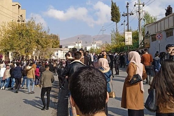 بالغاز المسيل للدموع.. قوات الامن الكردية تفرق تظاهرات لطلبة جامعة السليمانية