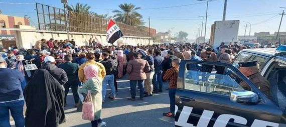 خريجو المعاهد يتظاهرون في بعقوبة للمطالبة بالتعيين