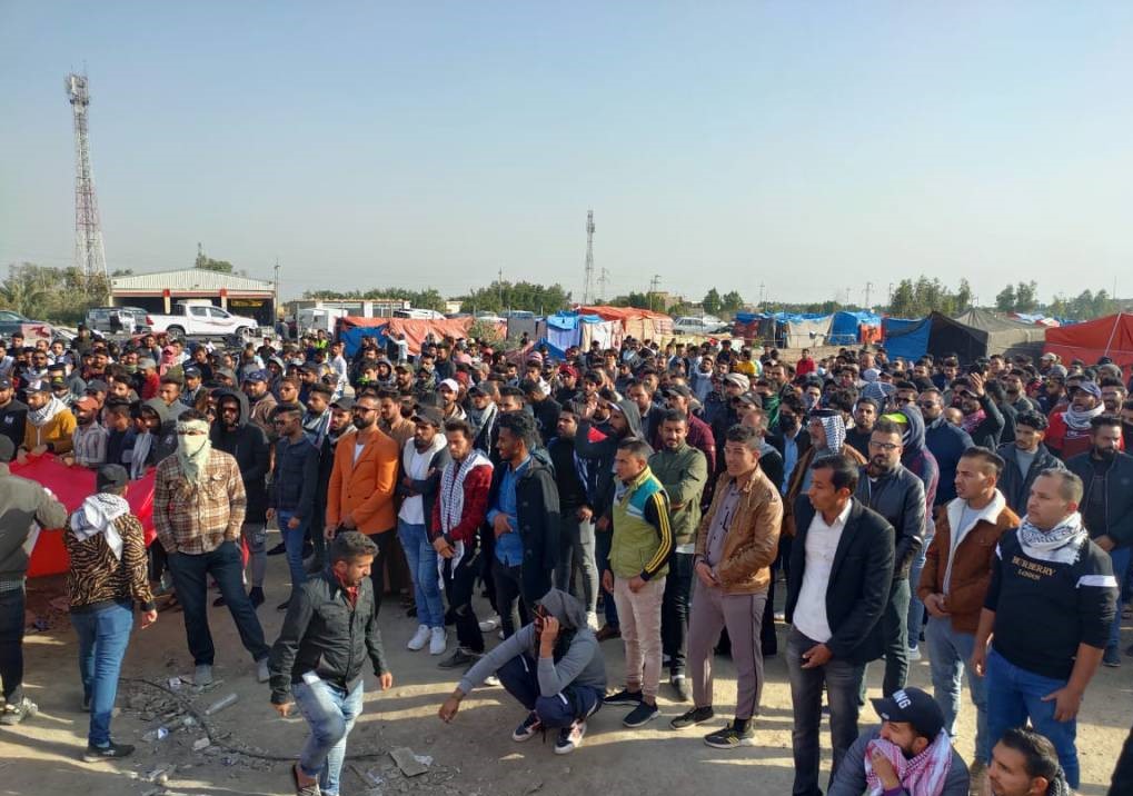 للمطالبة بالتعيين.. خريجو الكليات والمعاهد يواصلون الاعتصام امام شركة نفط ذي قار