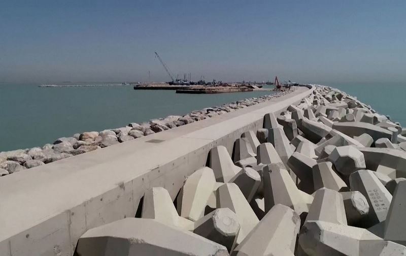 حكومة تصريف الاعمال توقع عقدا للربط السككي مع ايران.. والنقل تتكتم على التفاصيل