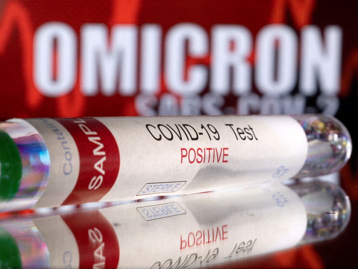 دراسة: أوميكرون يصيب المطعمين بسهولة وآليات مناعية للمقاومة