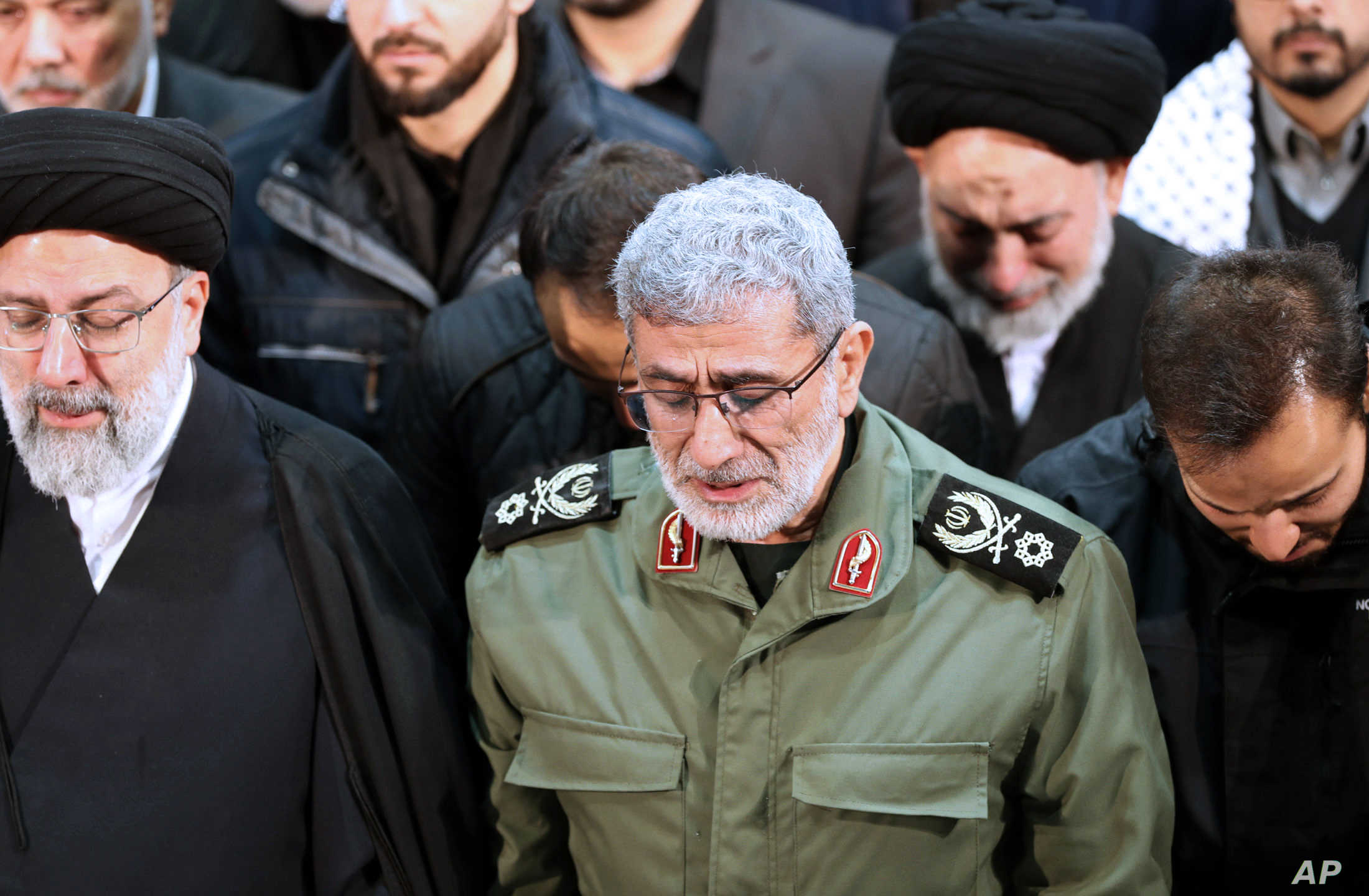 لفشل قاآني بادارة الملف العراقي ..  مصادر: رئيسي ينقل الملف السياسي العراقي من الحرس الثوري الى الاطلاعات