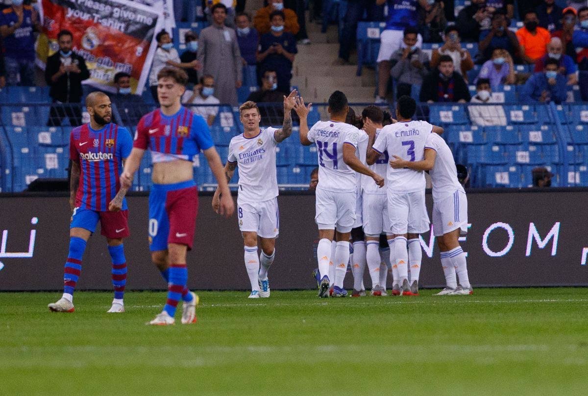 ريال مدريد يكرس تفوقه على برشلونة ويطيح به من نصف نهائي كأس السوبر