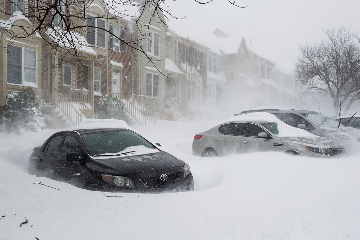 ولايات أميركية تعلن حالة الطوارئ بسبب عاصفة ثلجية