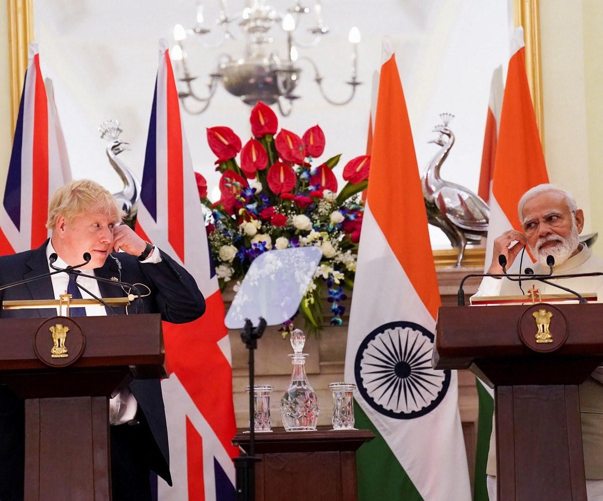 جونسون: إعادة فتح السفارة البريطانية في كييف الأسبوع المقبل