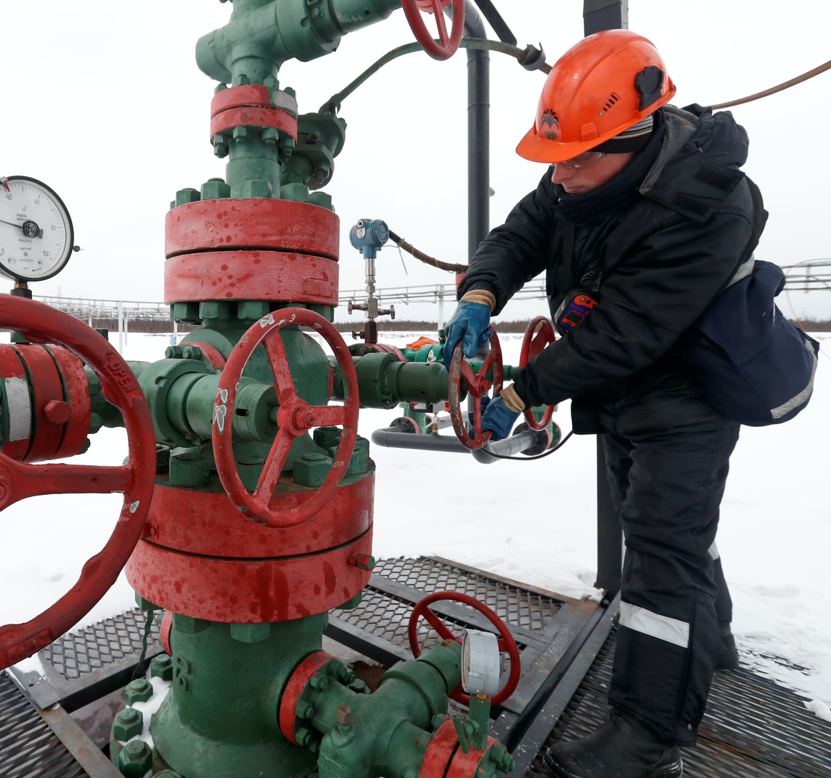 خطة أميركية أوروبية لمنع روسيا من تحصيل كامل إيرادتها النفطية