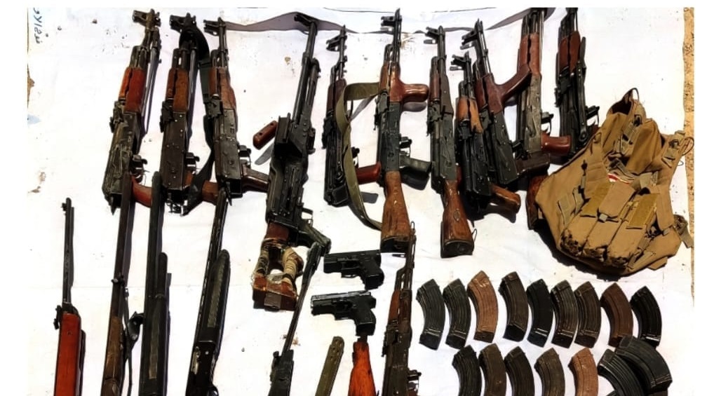 ضبط أسلحة واعتدة غير مرخصة بعمليات تفتيش شرق بغداد