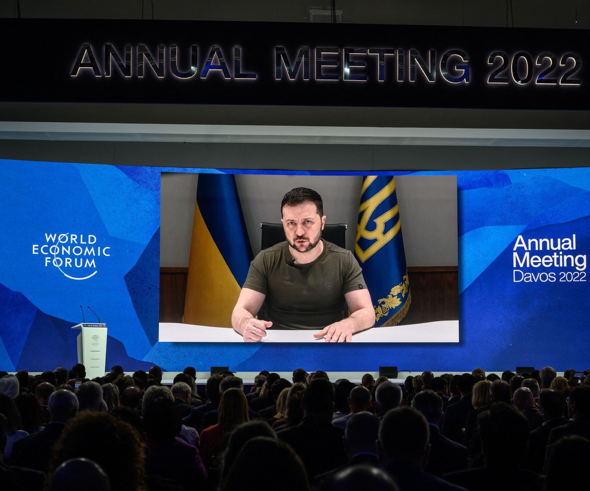 الرئيس الأوكراني يعلن استعداده للقاء بوتين وبحث إنهاء الحرب