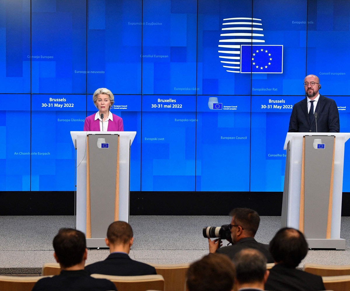 الاتحاد الأوروبي يخفض وارداته من النفط الروسي 90% بنهاية 2022